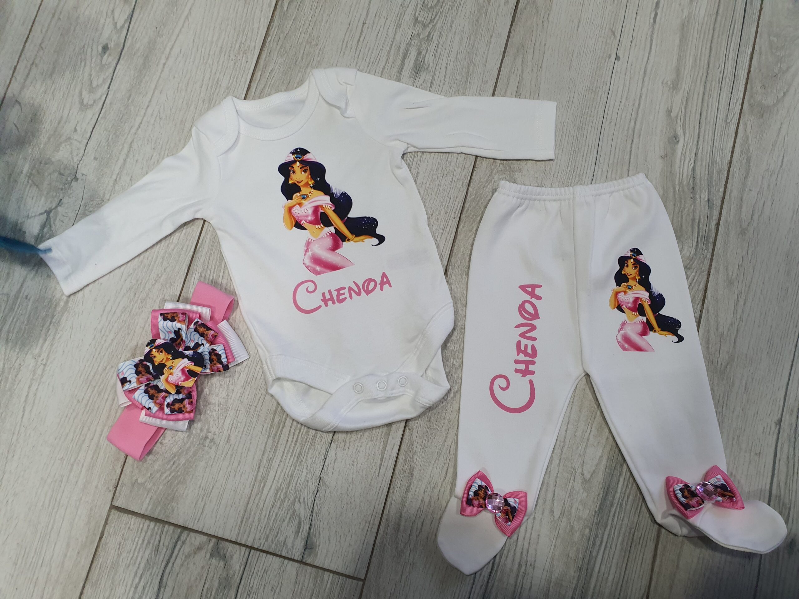 20221117_161745 Conjunto bebé personaje - Imagen 1